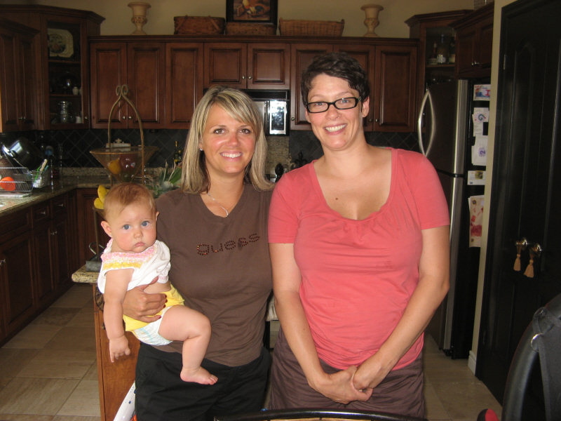 2007 07 10 Taryn, Sara and Bella