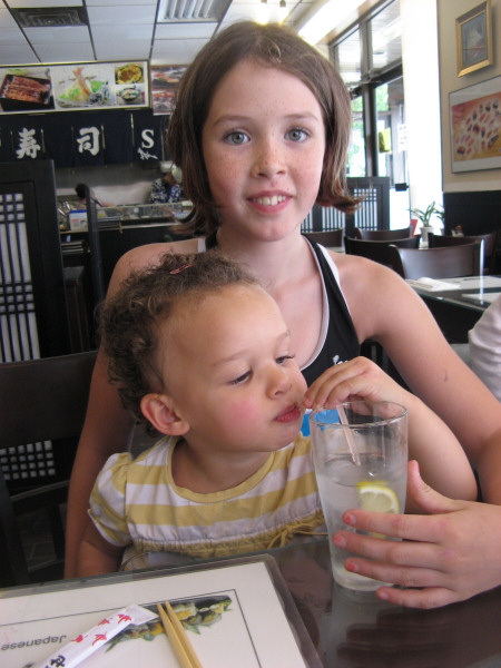 2007 07 13a Ru and Rhi Share a Refreshing Drink