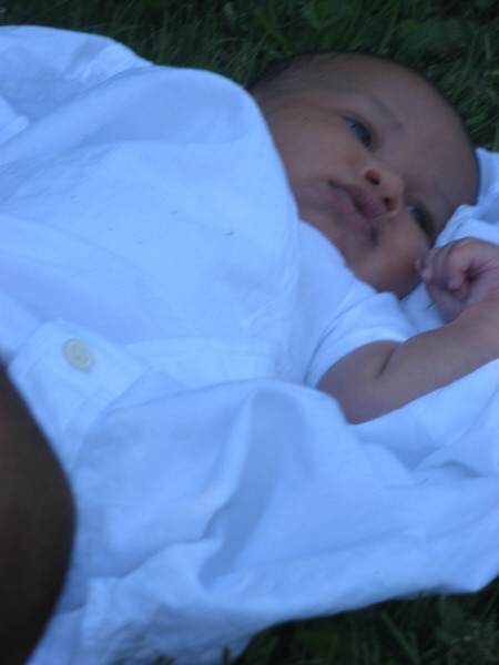 2007 07 17 Harper in White (or blue as the camera's automatic setting seems to think)
