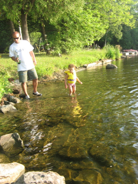 2007 07 26 Papa and Ruby Wading