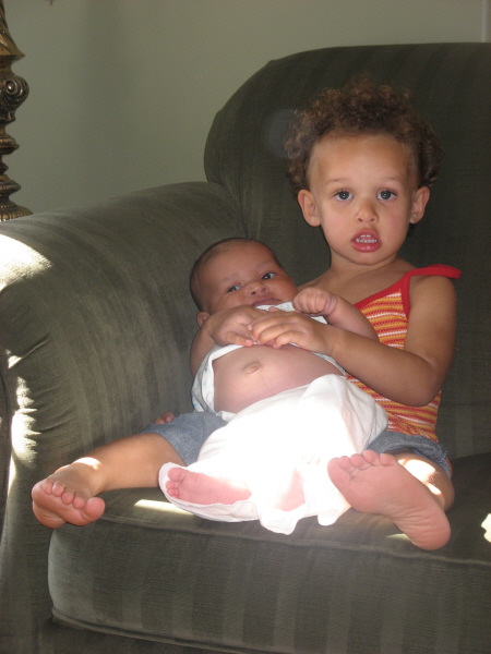 2007 07 29 Ruby and Harper Cuddle